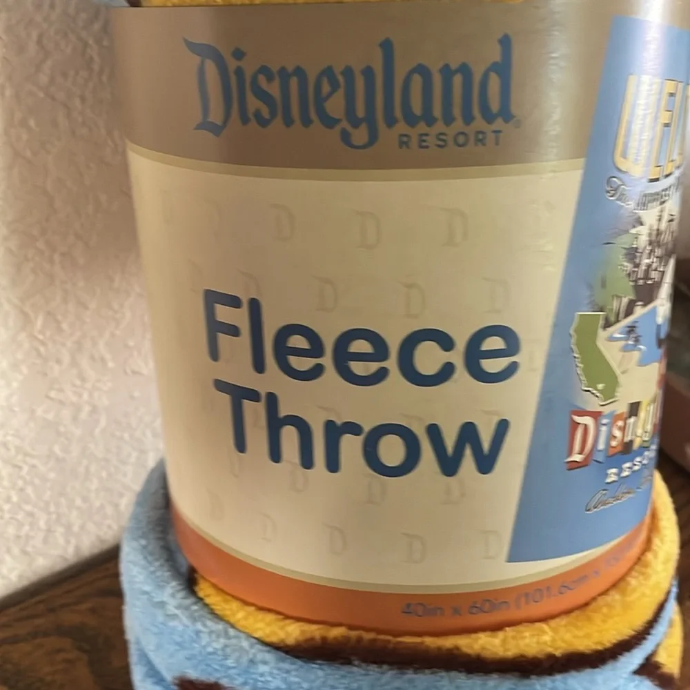 Disneyland Fleece Throw NEW UNOPENED 😊